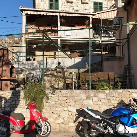 Vacation House Kajo * Postira