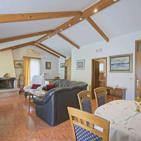Vacation House Kajo Casa de Férias