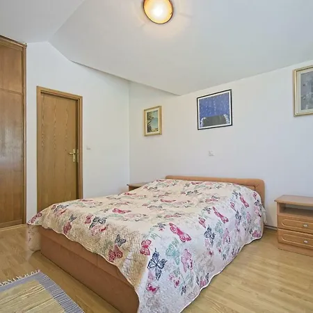 Vacation House Kajo 波斯蒂勒